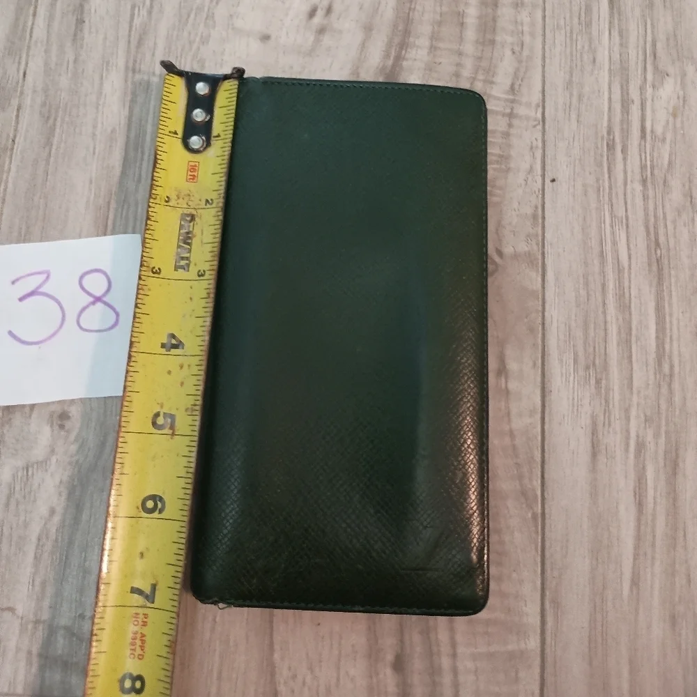 Authentic Louis Vuitton, Green Taiga Long Wallet